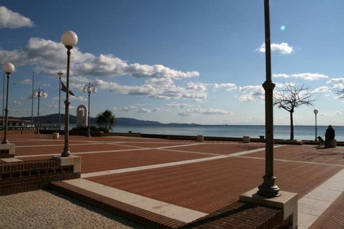 Albergo Golfo Follonica Exteriör bild